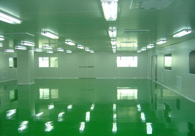 工作人員在進入潔凈區前先要經過風淋室吹淋除塵后才能進入潔凈區工作。
